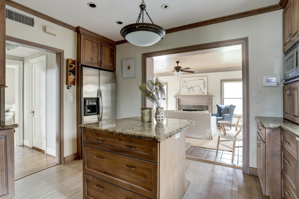 2137 W Main Street - Photo 17