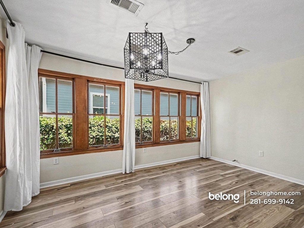 2907 Avenue M 1/2 - Photo 2