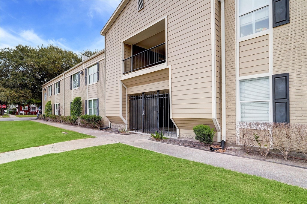 835 Heights Boulevard - Photo 6