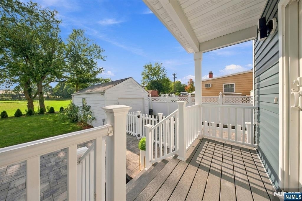 119 Rock Hill - Photo 36