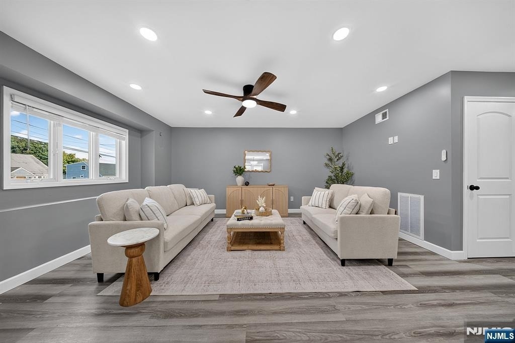 119 Rock Hill - Photo 5