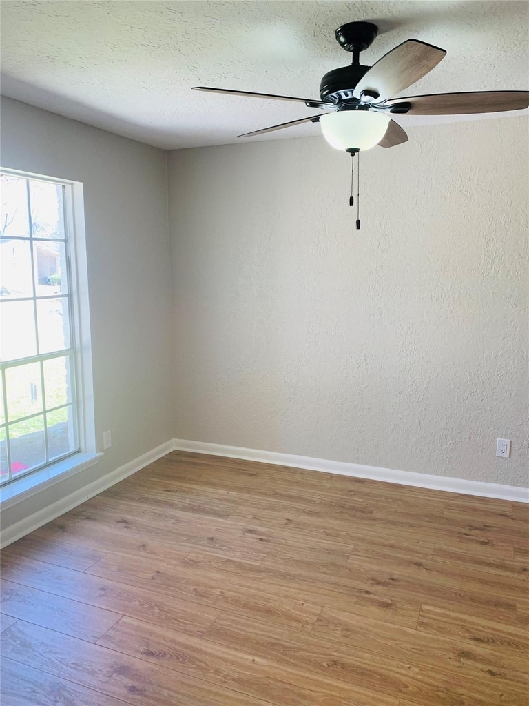 13826 Maisemore Road - Photo 4