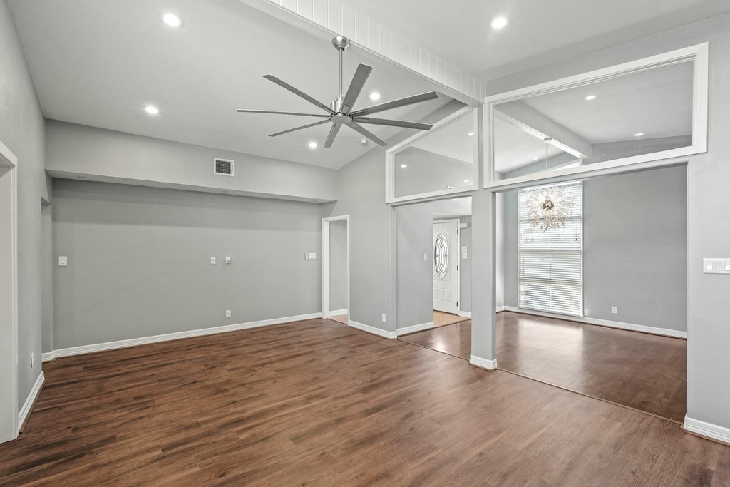 7906 Cedel Drive - Photo 5