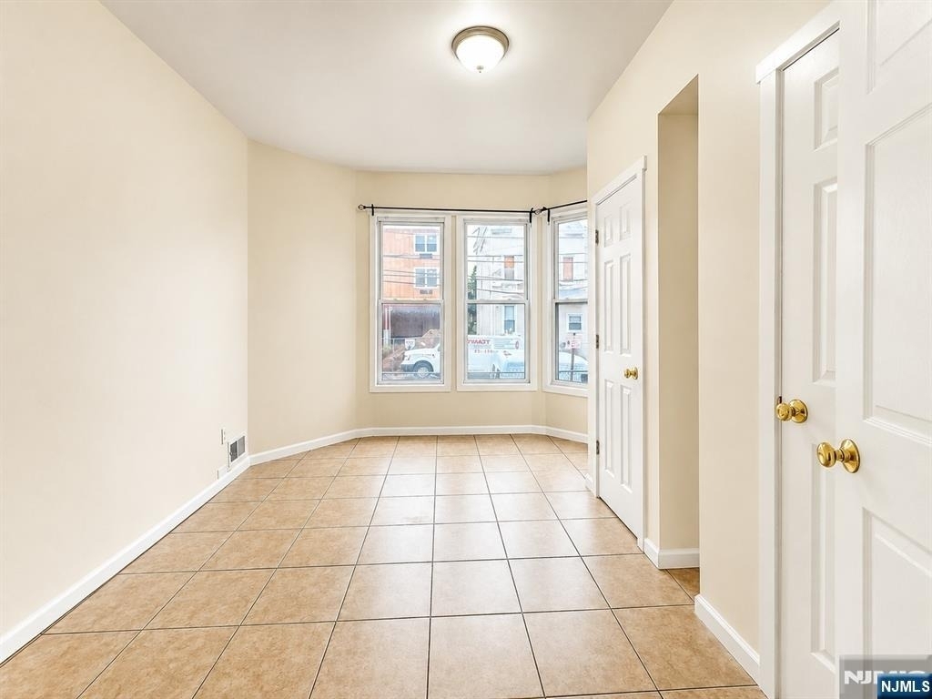 92 Bloomfield - Photo 7