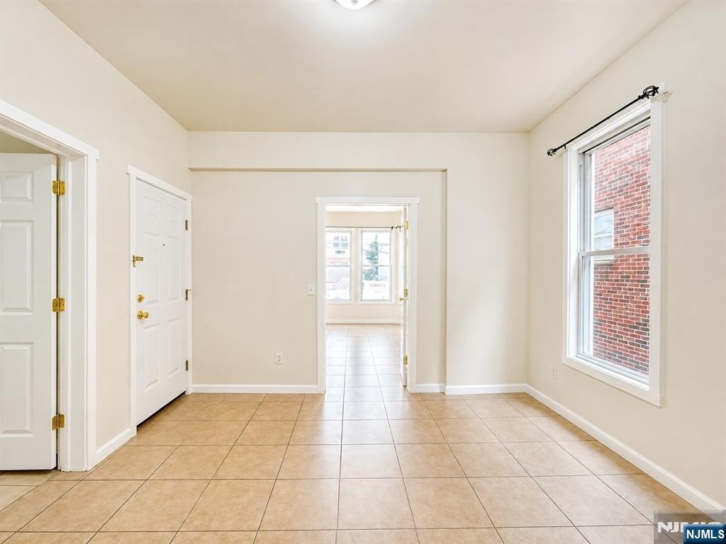 92 Bloomfield - Photo 6