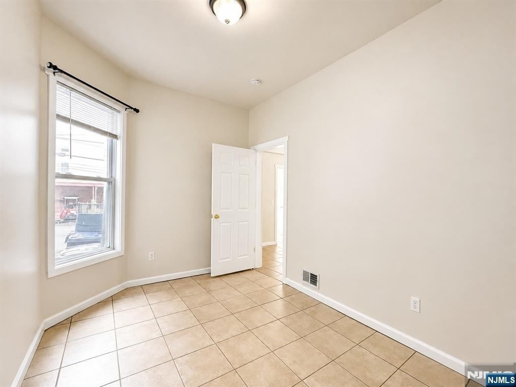 92 Bloomfield - Photo 12