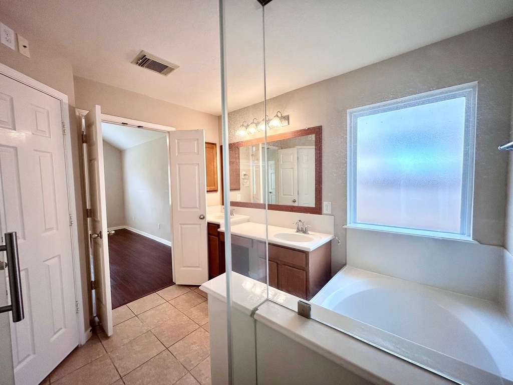 25918 Silver Timbers Lane - Photo 19