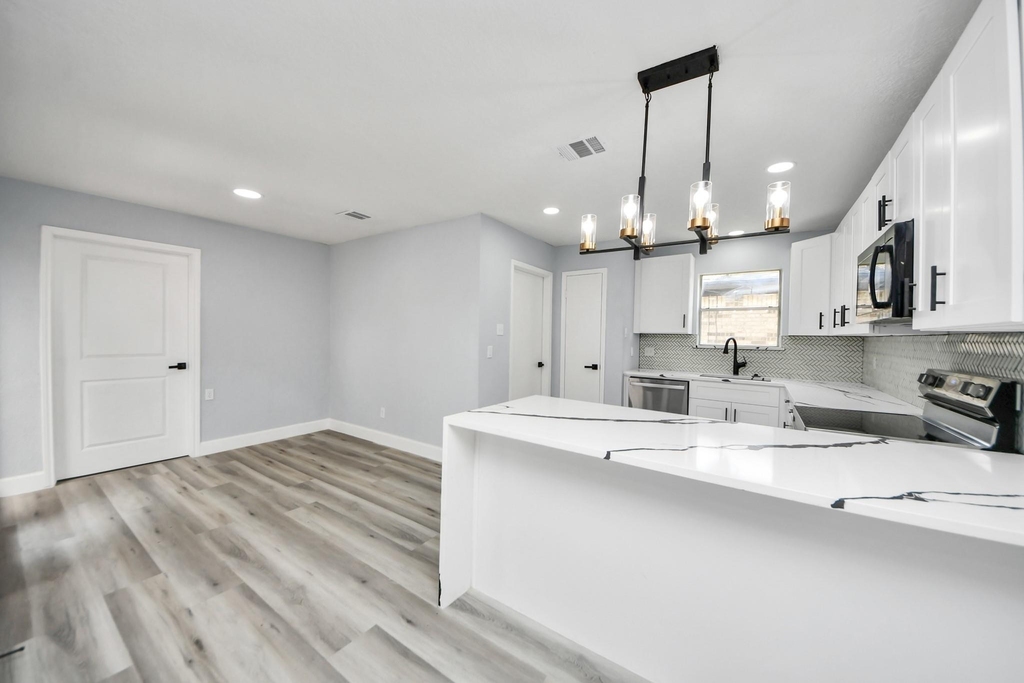 9406 Vickijohn Drive - Photo 28