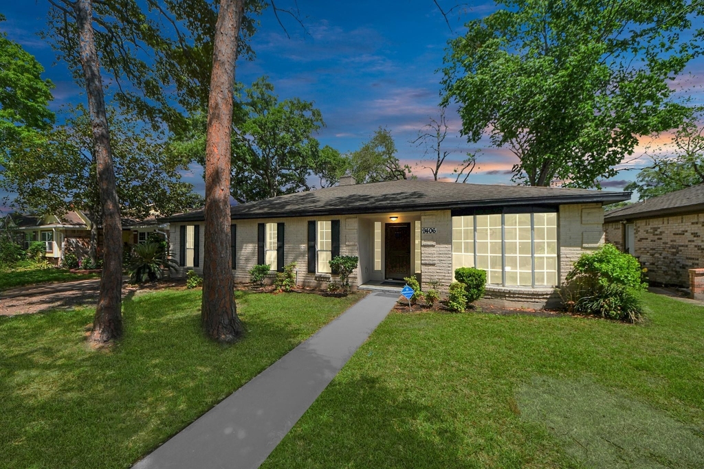 9406 Vickijohn Drive - Photo 0