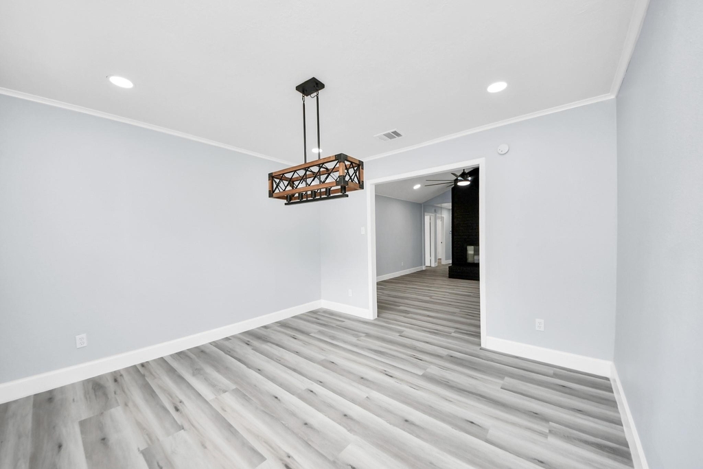 9406 Vickijohn Drive - Photo 21