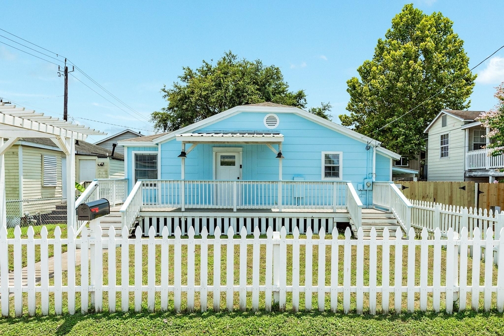 5507 Menard Avenue - Photo 1