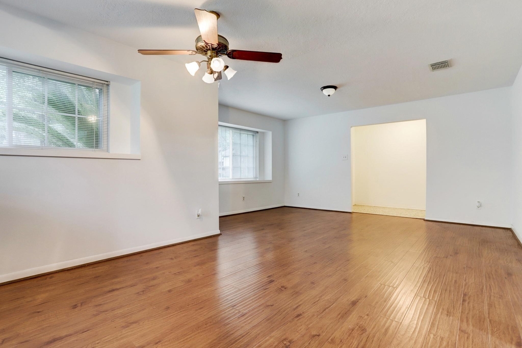 14735 Waynewood Drive - Photo 3