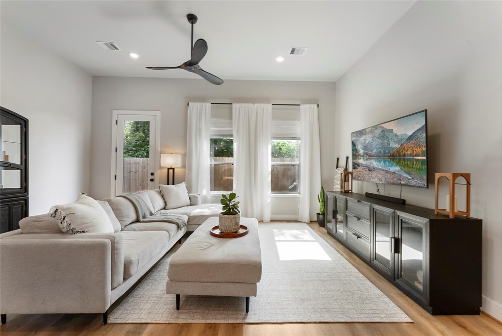 5828 Francis Oak Place - Photo 9