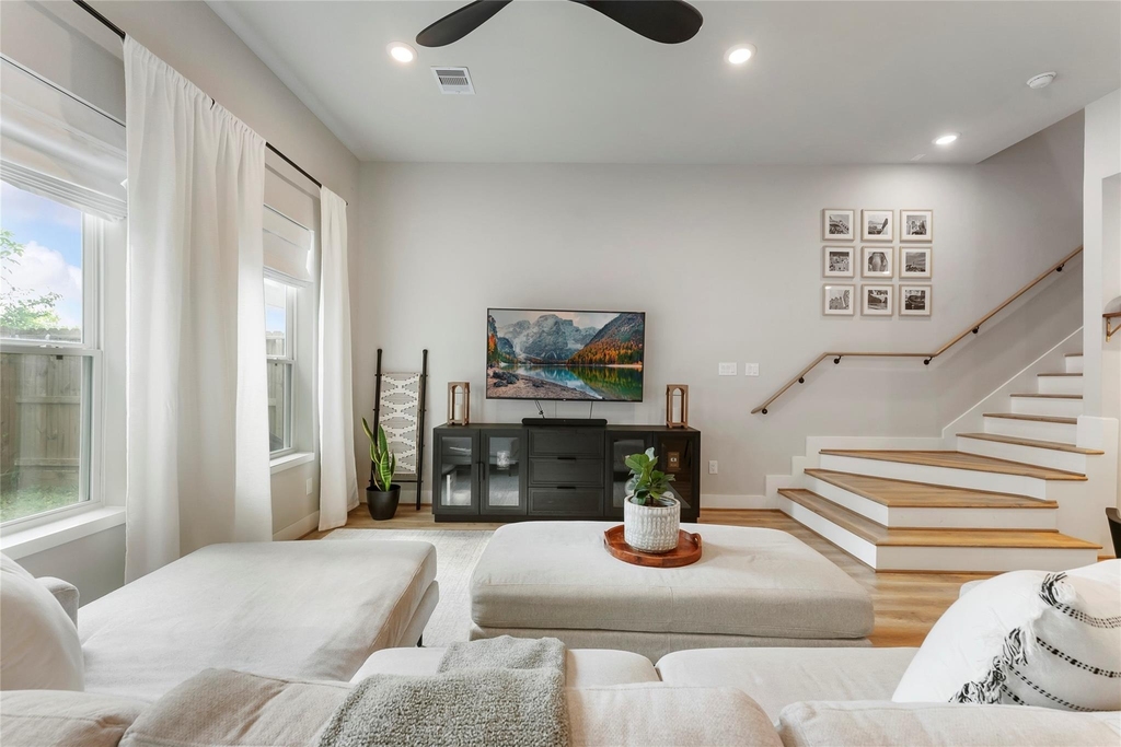 5828 Francis Oak Place - Photo 10