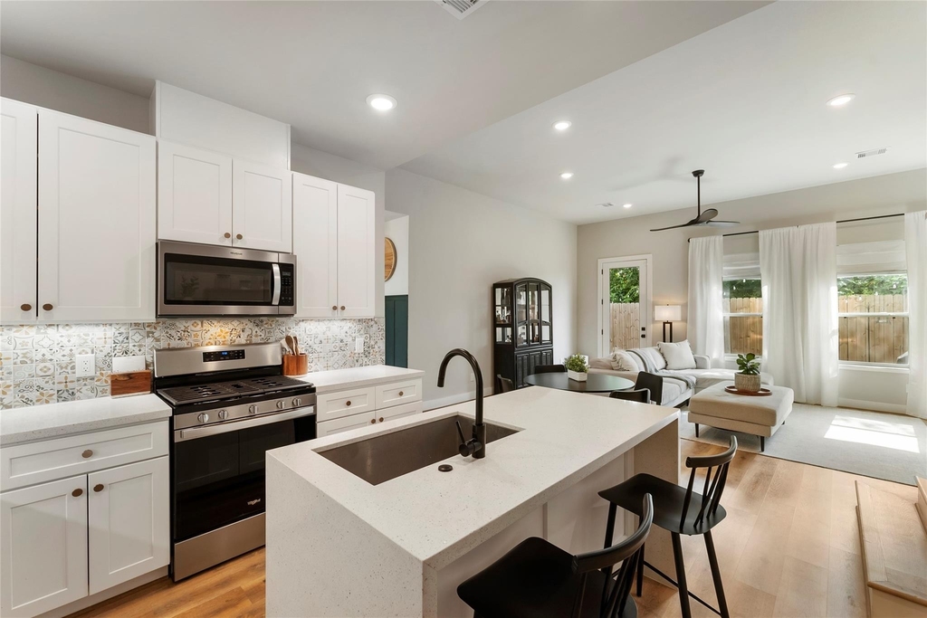 5828 Francis Oak Place - Photo 15