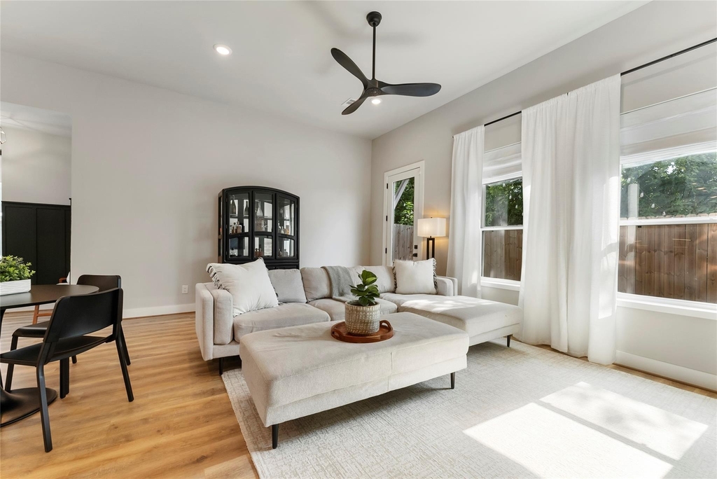5828 Francis Oak Place - Photo 8