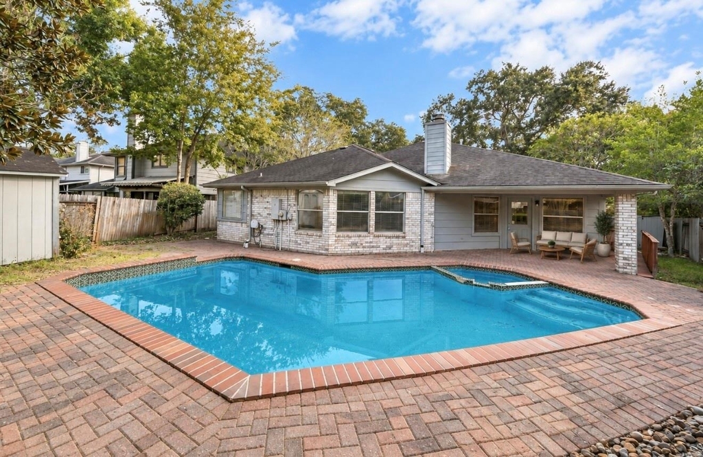 223 W New Meadows Drive - Photo 0
