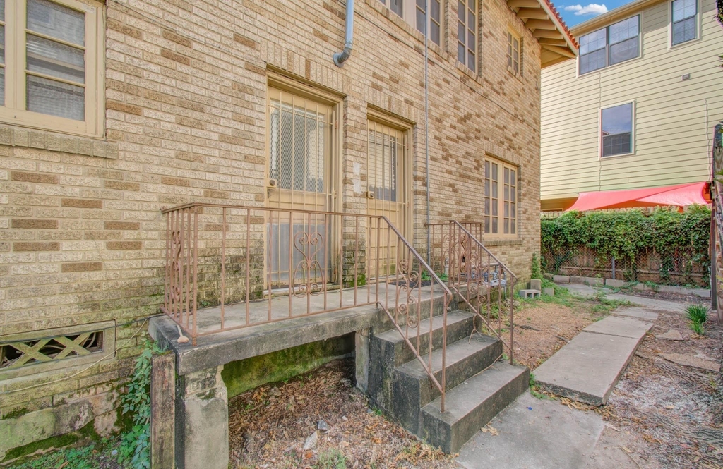 4802 La Branch Street - Photo 39