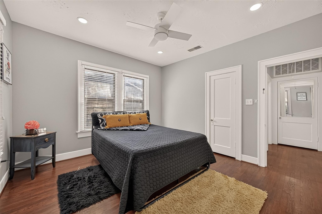 2418 Rosewood Street - Photo 13