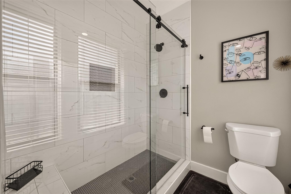 2418 Rosewood Street - Photo 11