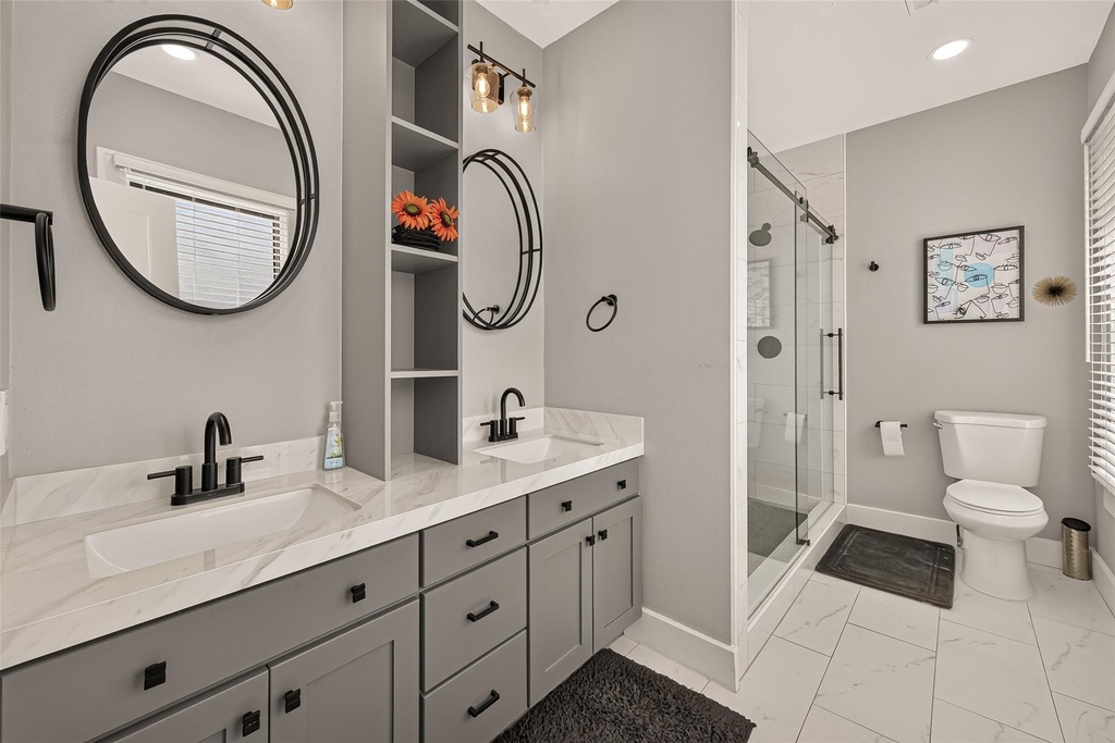2418 Rosewood Street - Photo 10