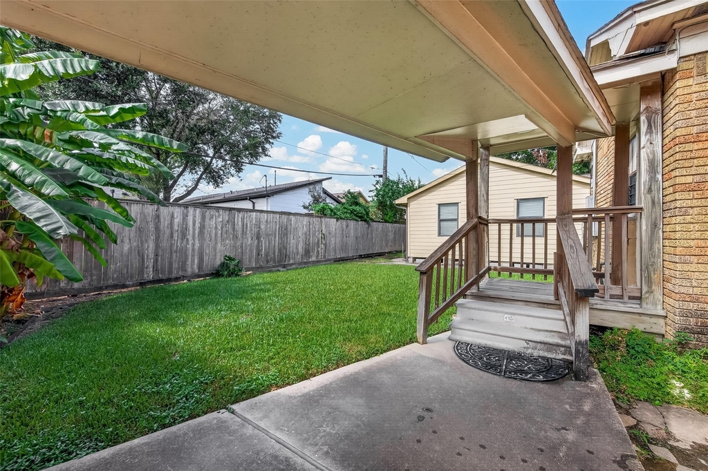 2418 Rosewood Street - Photo 17