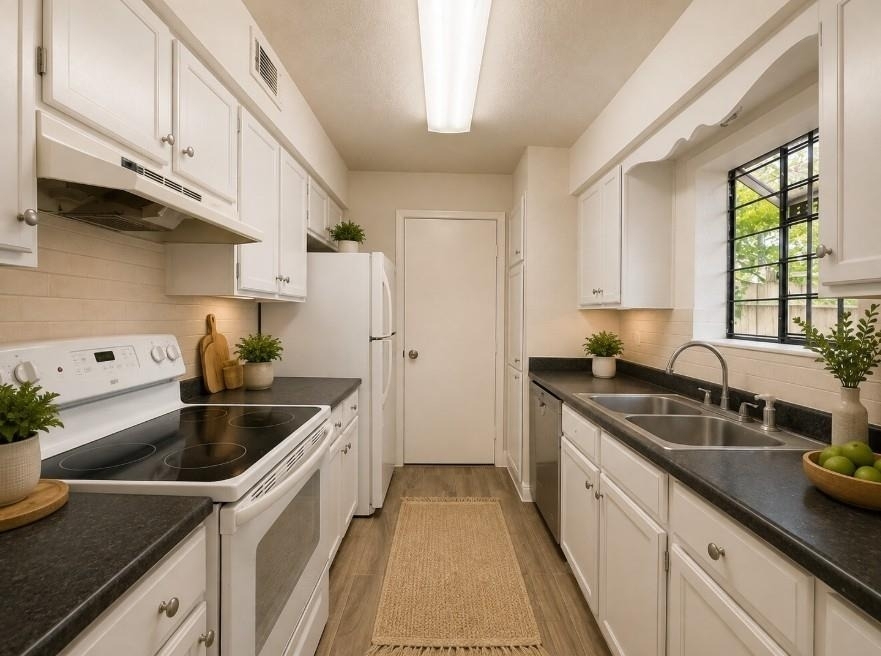 7400 Bellerive Drive - Photo 3