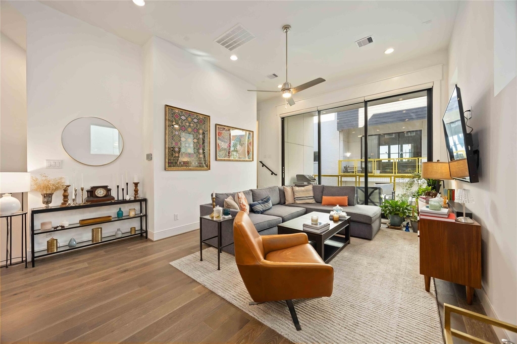 1211 Hickory Street - Photo 1