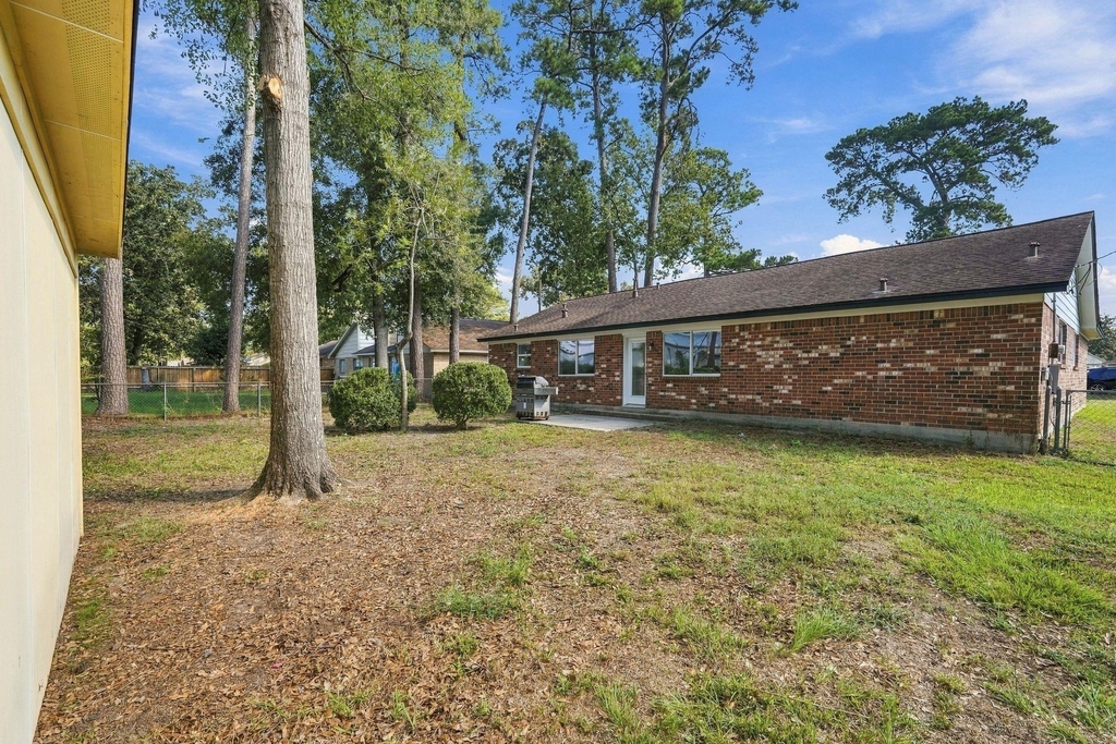 1704 S 1st Street - Photo 32