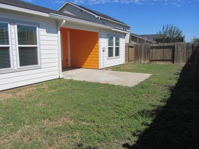 303 Crown Point Drive - Photo 15