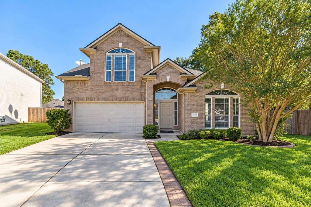 440 Mystic Trail Loop - Photo 0