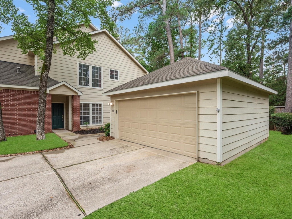 142 N Magnolia Pond Place - Photo 1