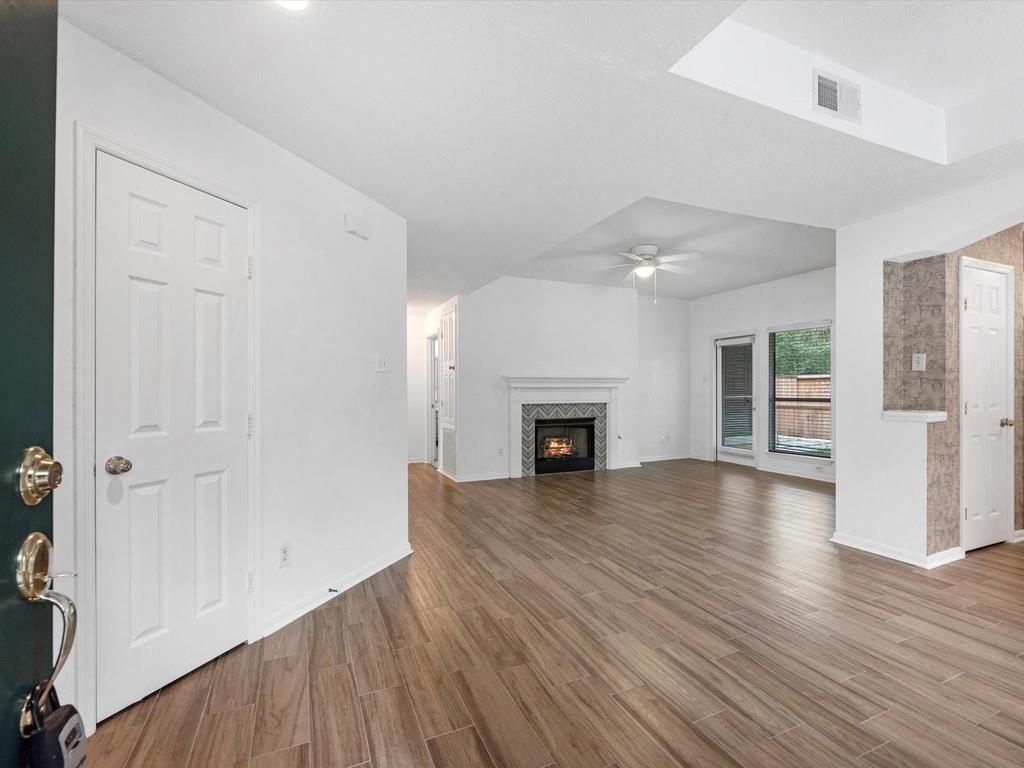 142 N Magnolia Pond Place - Photo 5