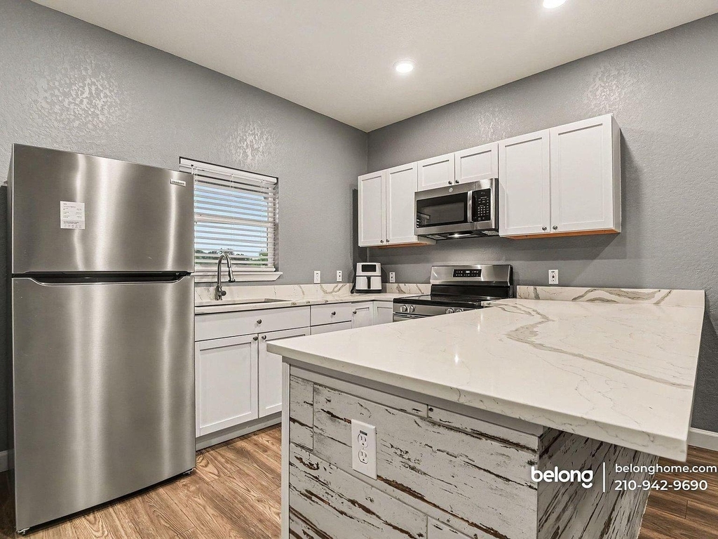 206 Roberts St - Photo 7