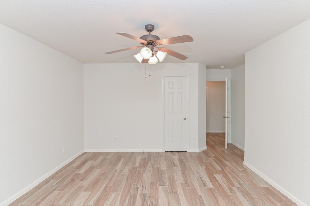 4022 Mt Everest Way - Photo 8