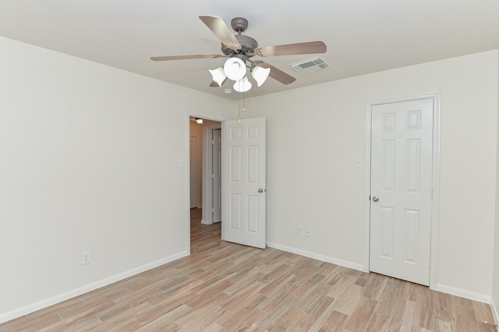 4022 Mt Everest Way - Photo 40