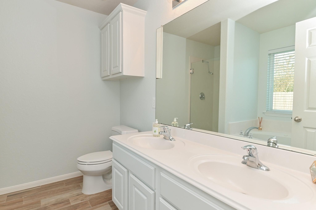 4022 Mt Everest Way - Photo 32