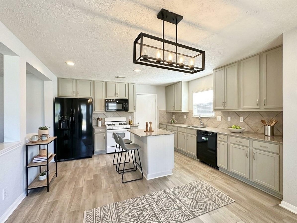 18219 Foley Park Court - Photo 10