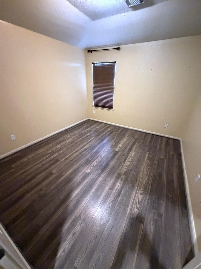 8315 White Pine Lane - Photo 17