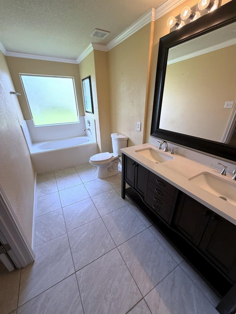 8315 White Pine Lane - Photo 10