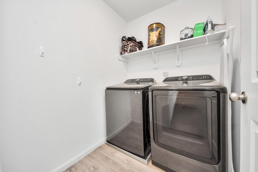 1055 Greenshank Drive - Photo 26