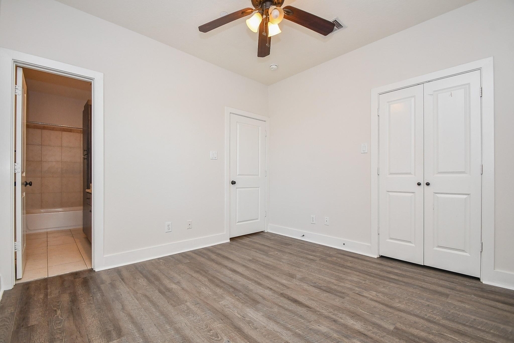 2422 Navigation Boulevard - Photo 17
