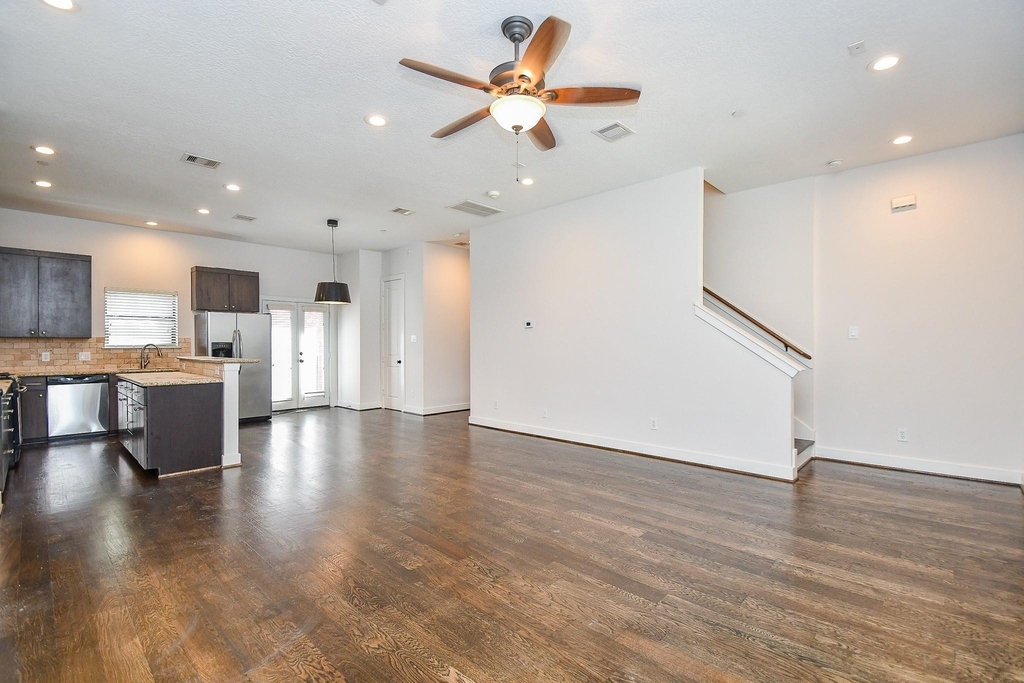 2422 Navigation Boulevard - Photo 12