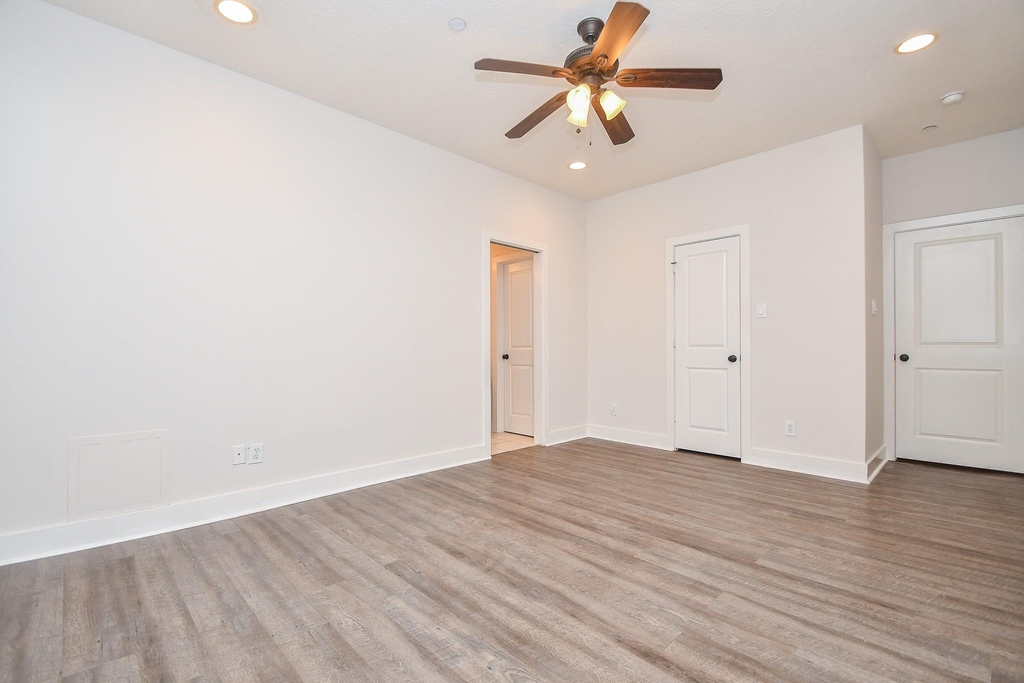 2422 Navigation Boulevard - Photo 23