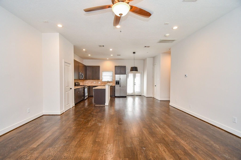 2422 Navigation Boulevard - Photo 13
