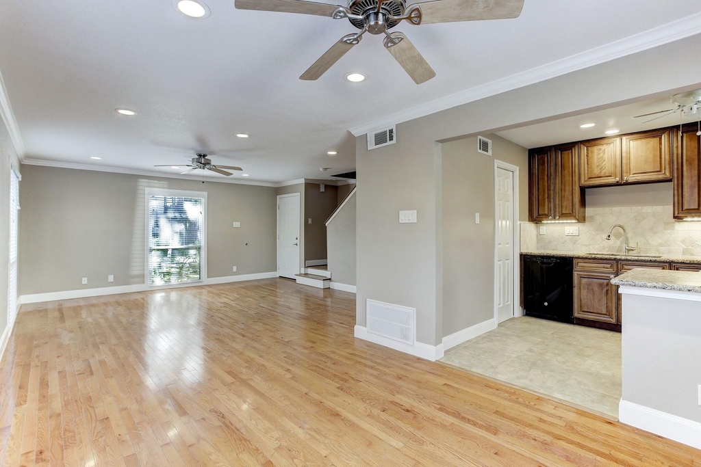 3922 Law Street - Photo 2