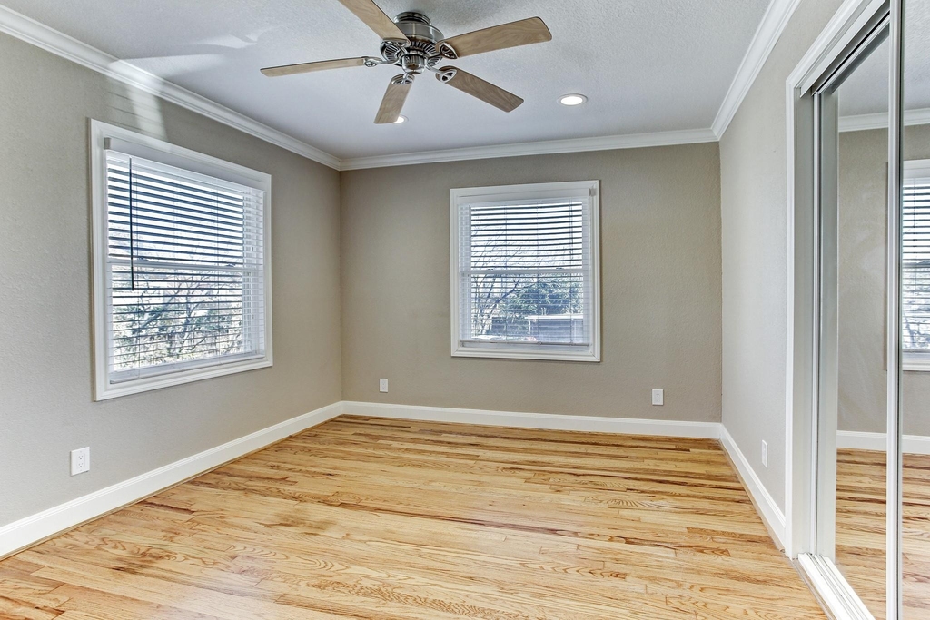 3922 Law Street - Photo 6