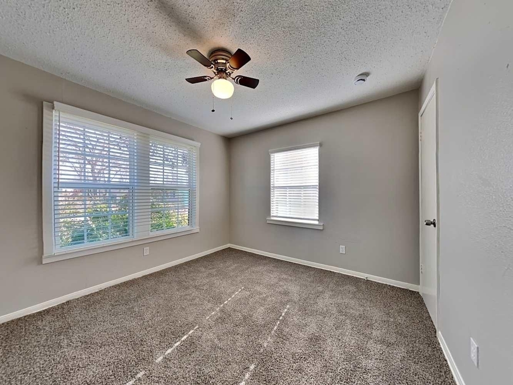 4824 Lyndon Drive - Photo 10