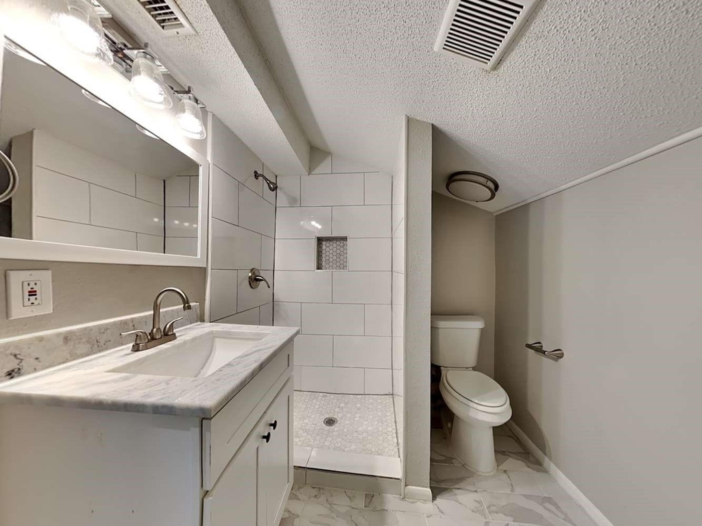 4824 Lyndon Drive - Photo 12