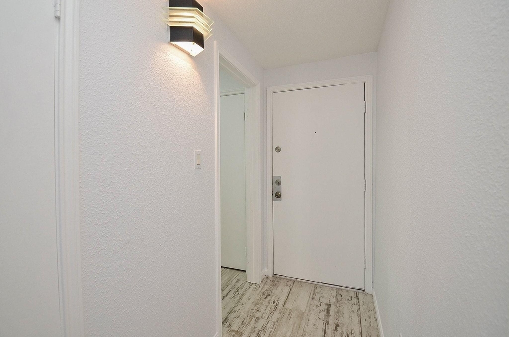 2475 Underwood Street - Photo 4